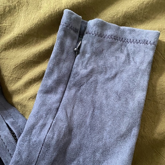 High waisted goat nappa fitted trouser - Picture 3 of 5